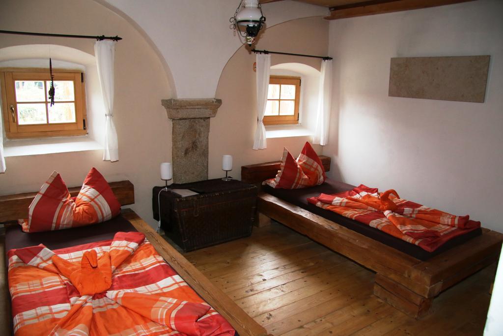 Hrazdeny Statek Landhaus *